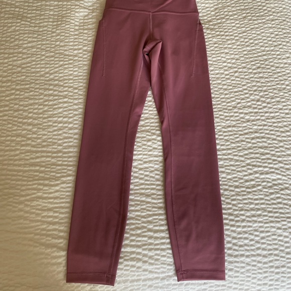 Lululemon leggings with pockets - Picture 3 of 4